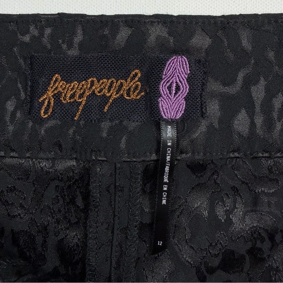 Free People Black Textured Jacquard High Rise Wide Leg Pants Size 12 Whimsigoth - Picture 2 of 10